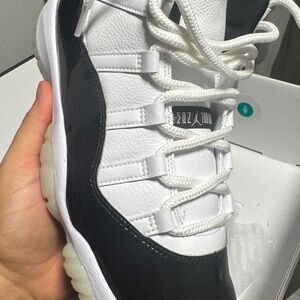 Jordan Sneakers Black and White